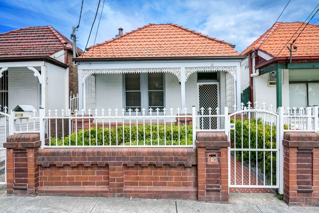 1/18 Edwin Street, Tempe Leased by Raine & Horne Newtown - image 1