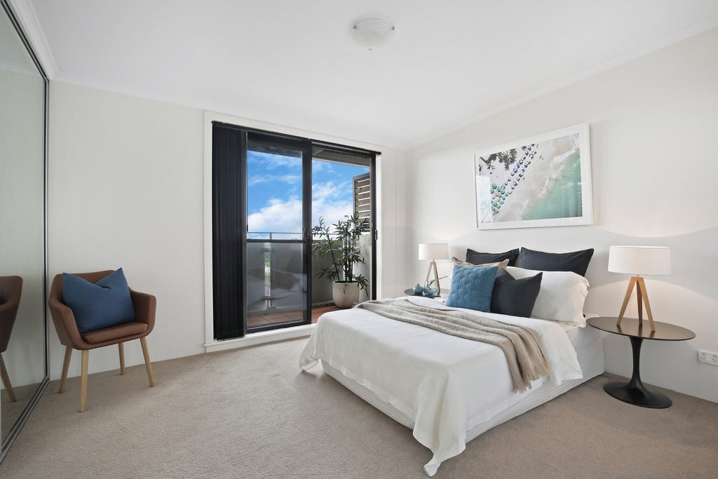 90/3-13 Erskineville Road, Newtown Sold by Raine & Horne Newtown - image 1