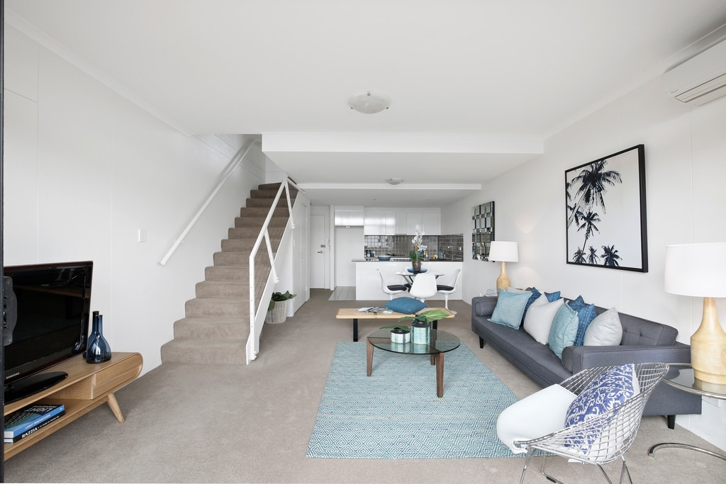 90/3-13 Erskineville Road, Newtown Sold by Raine & Horne Newtown - image 1