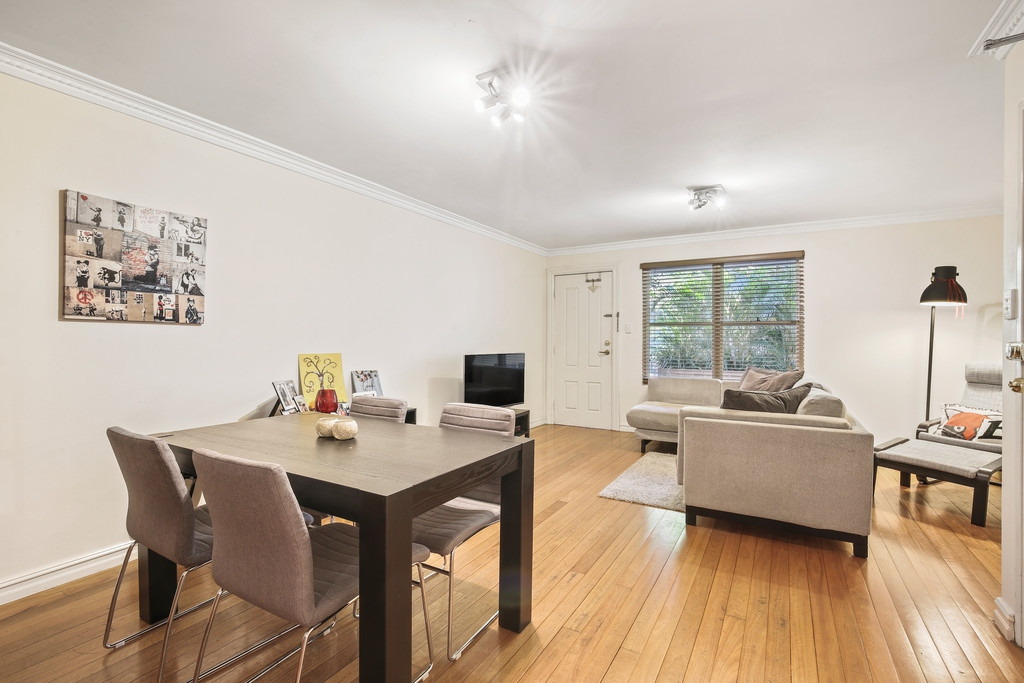 8/58 Park Street, Erskineville Sold by Raine & Horne Newtown - image 1