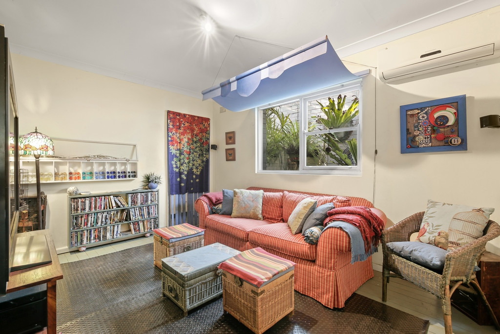 309 Belmont Street, Alexandria Sold by Raine & Horne Newtown - image 1