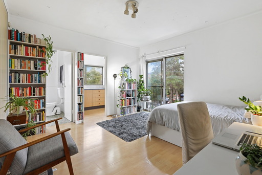 7/140 Lennox Street, Newtown Sold by Raine & Horne Newtown