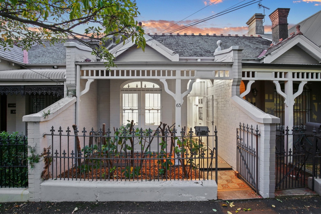 63 Holmwood Street, Newtown Sold by Raine & Horne Newtown - image 1