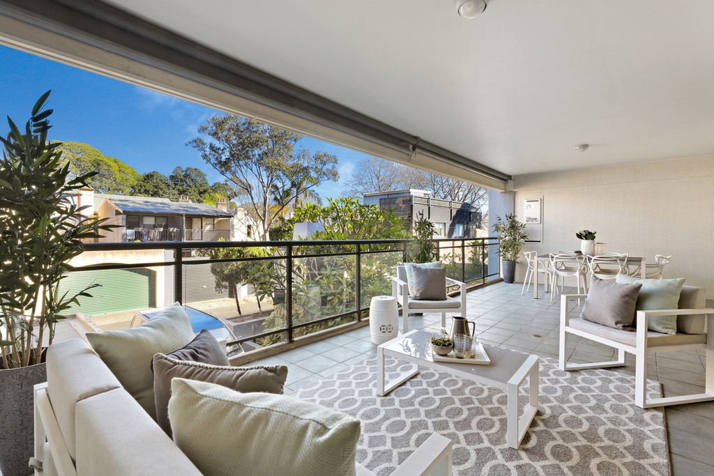 5/138 Botany Road, Alexandria Sold by Raine & Horne Newtown - image 1