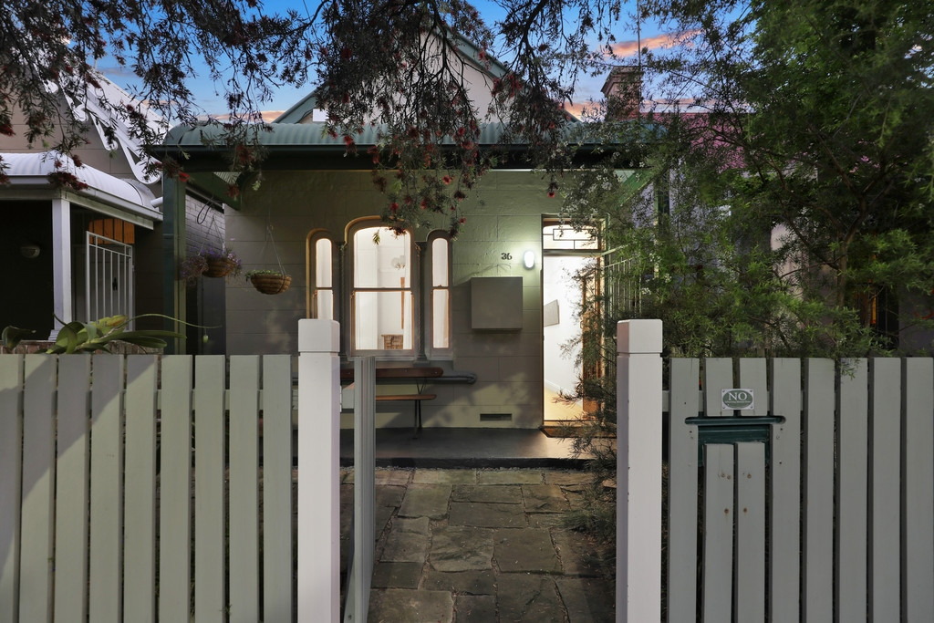 36 Wells Street, Newtown Sold by Raine & Horne Newtown - image 1