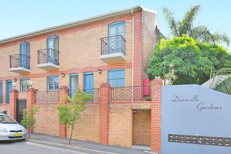 16/168-178 George Street, Erskineville Sold by Raine & Horne Newtown - image 1