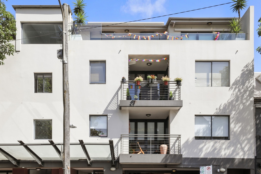 4/265-271 Crown Street, Surry Hills Sold by Raine & Horne Newtown - image 1