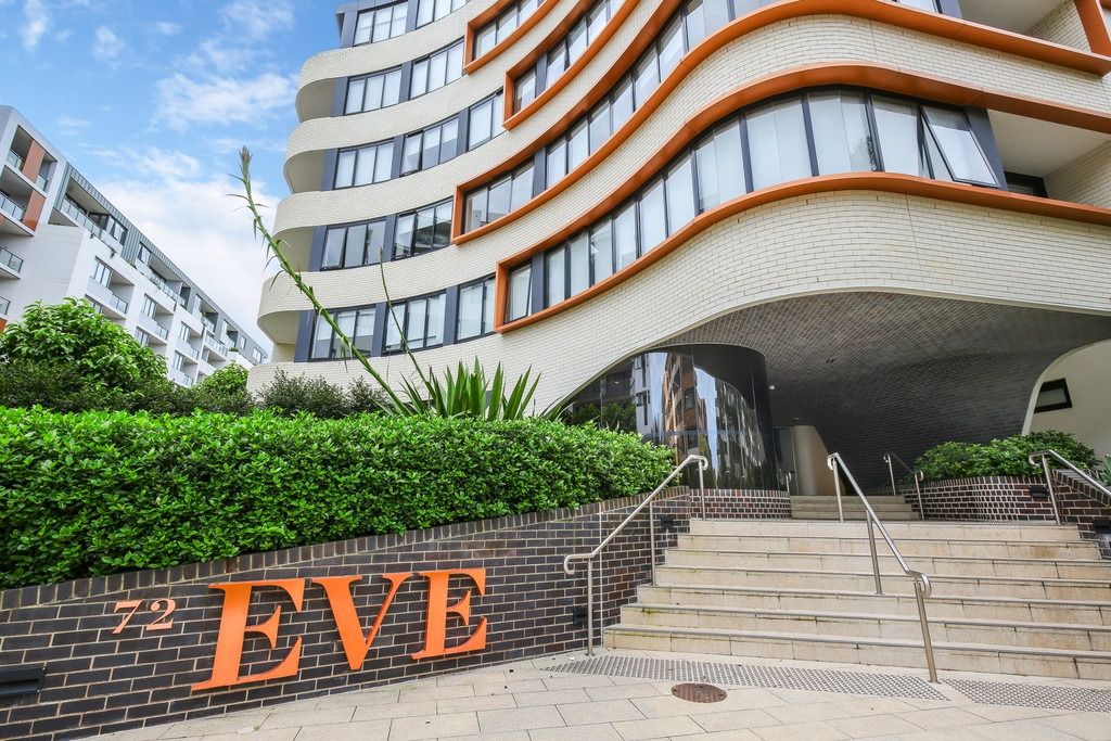 C303/72 Macdonald Street, Erskineville Sold by Raine & Horne Newtown - image 1