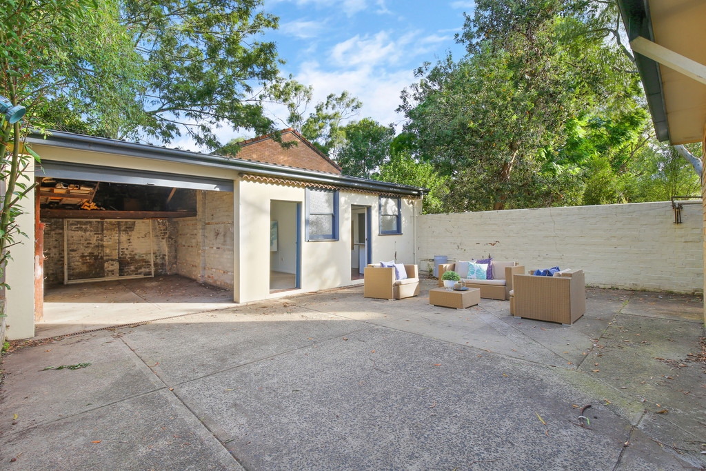 58 Camden Street, Newtown Sold by Raine & Horne Newtown - image 1