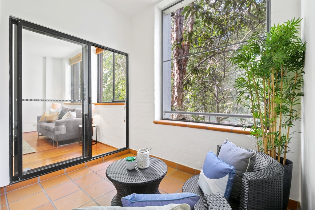 5/16-22 Australia Street, Camperdown Sold by Raine & Horne Newtown - image 1