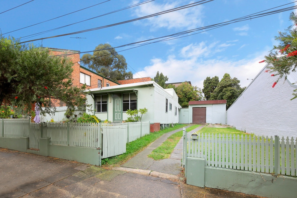 41 Fotheringham Street, Enmore Sold by Raine & Horne Newtown - image 1