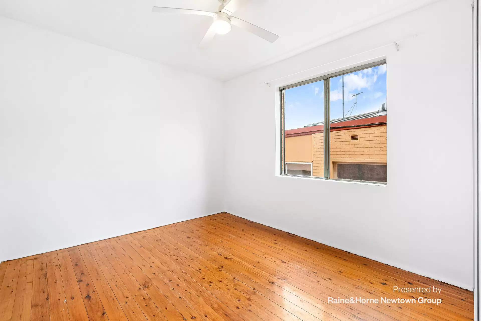 2/6 Bayley Street, Marrickville Leased by Raine & Horne Newtown - image 1