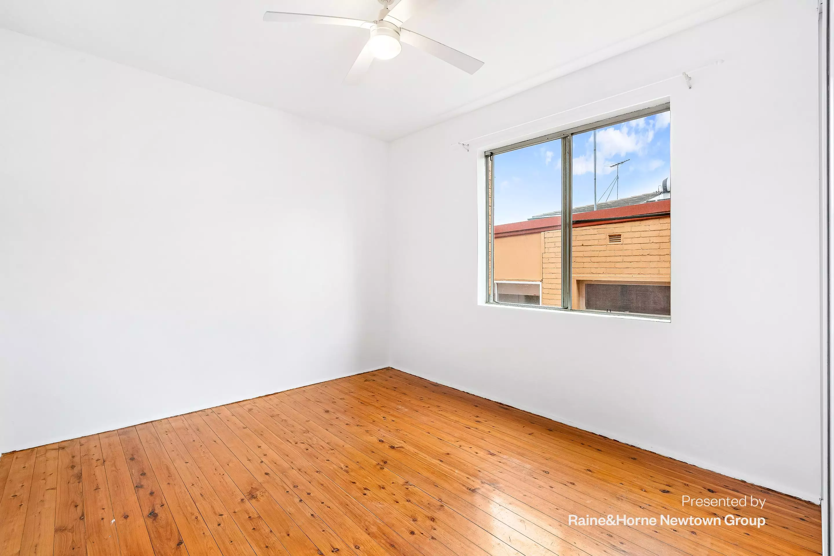 2/6 Bayley Street, Marrickville Leased by Raine & Horne Newtown - image 1