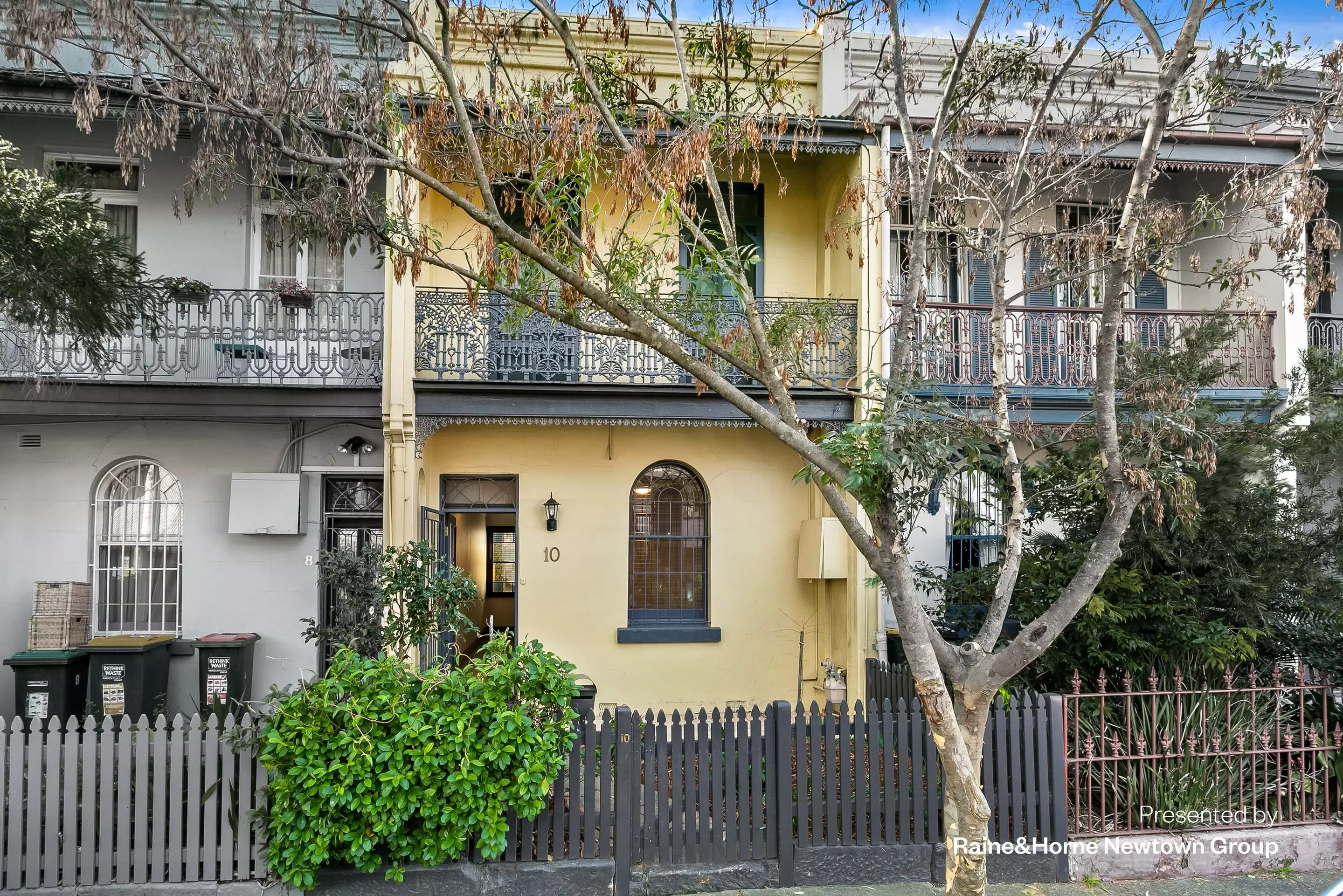 10 Commodore Street, Newtown Leased by Raine & Horne Newtown - image 1