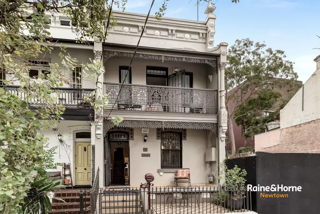 35 Rose Street, Chippendale Leased by Raine & Horne Newtown