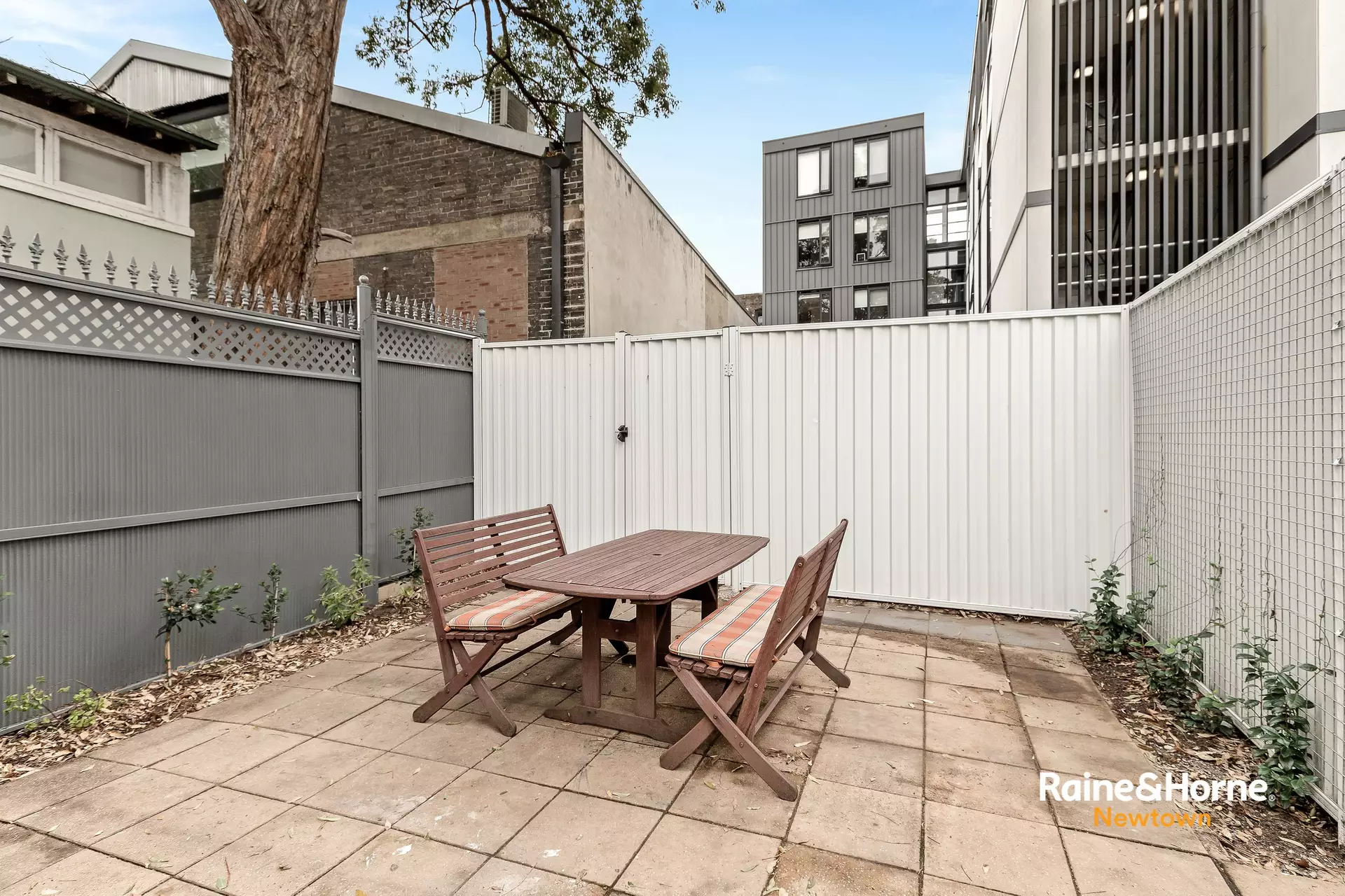35 Rose Street, Chippendale Leased by Raine & Horne Newtown - image 1