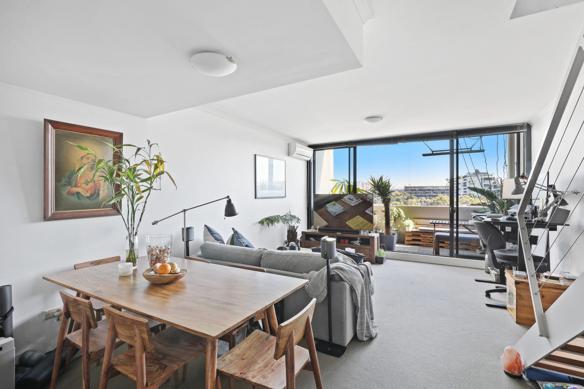 93/2 Levy Walk, Zetland Sold by Raine & Horne Newtown - image 1