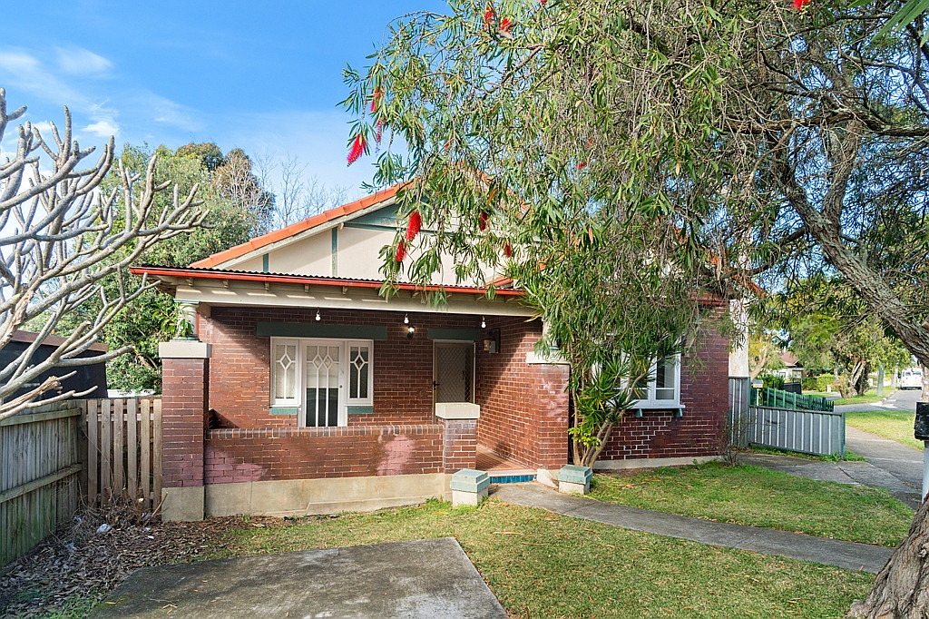 38 Margate Street, Ramsgate Leased by Raine & Horne Newtown - image 1