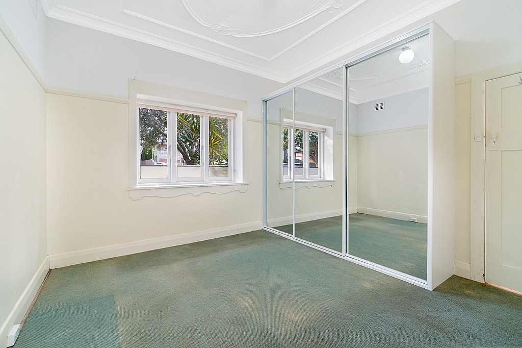 38 Margate Street, Ramsgate Leased by Raine & Horne Newtown - image 1