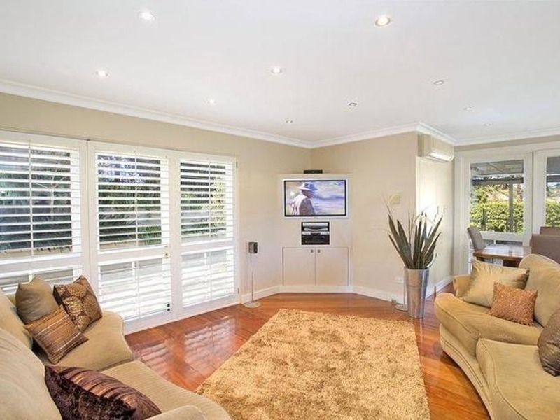 3 Gladesville Road, Hunters Hill Leased by Raine & Horne Newtown - image 1
