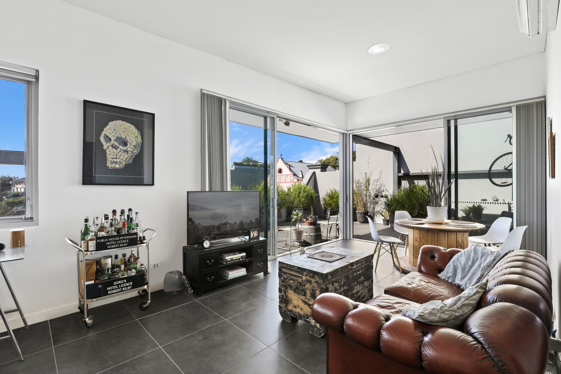 410/21 Enmore Road, Newtown Sold by Raine & Horne Newtown - image 1