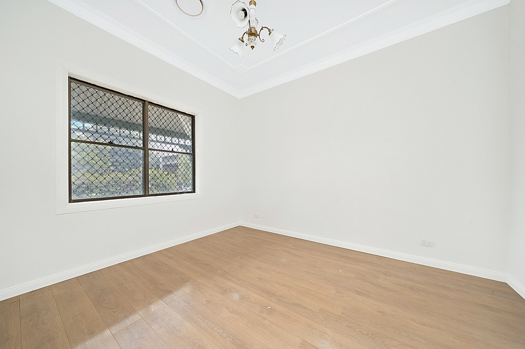 117 Good St, Granville Leased by Raine & Horne Newtown - image 1