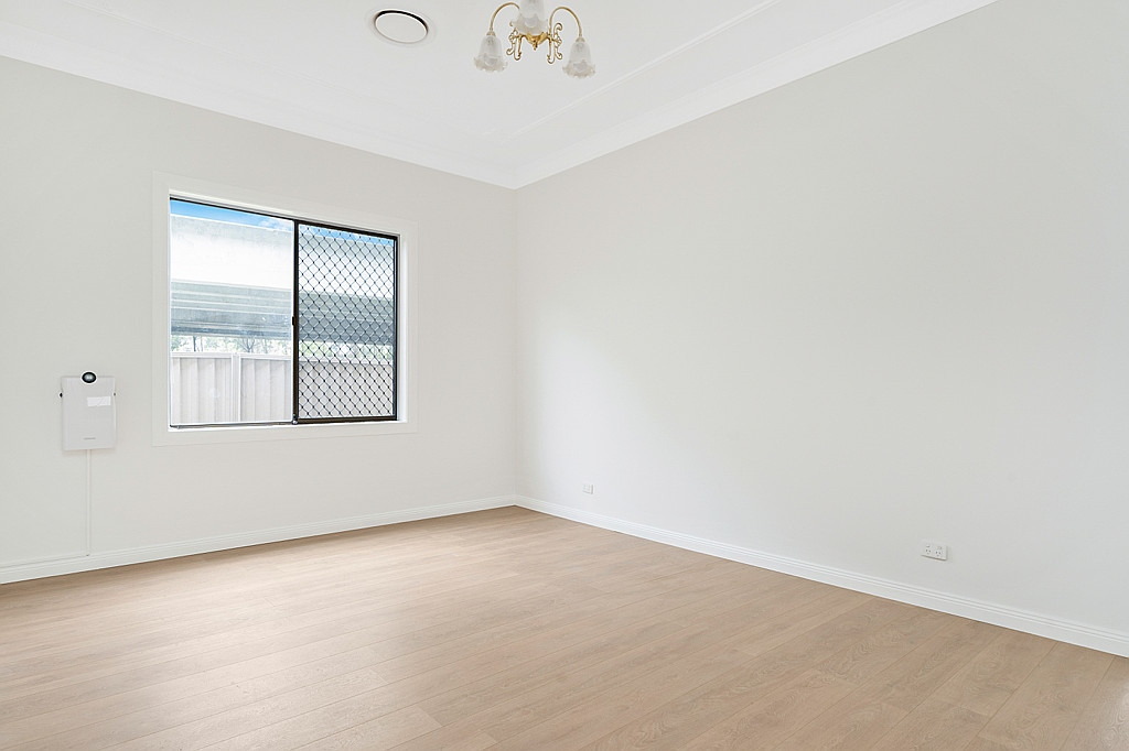 117 Good St, Granville Leased by Raine & Horne Newtown - image 1