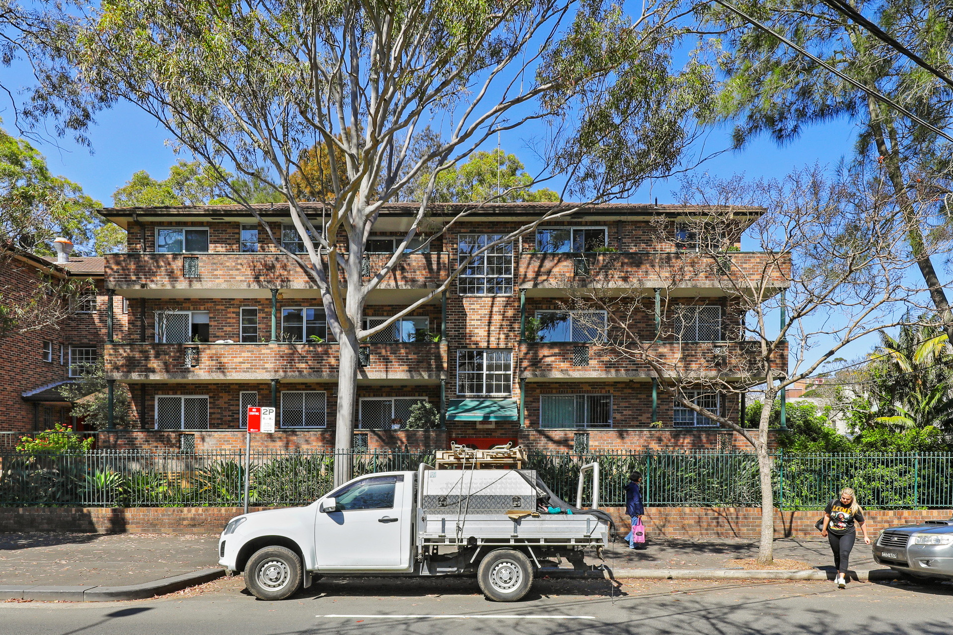 17/292 Chalmers Street, Redfern Sold by Raine & Horne Newtown - image 1