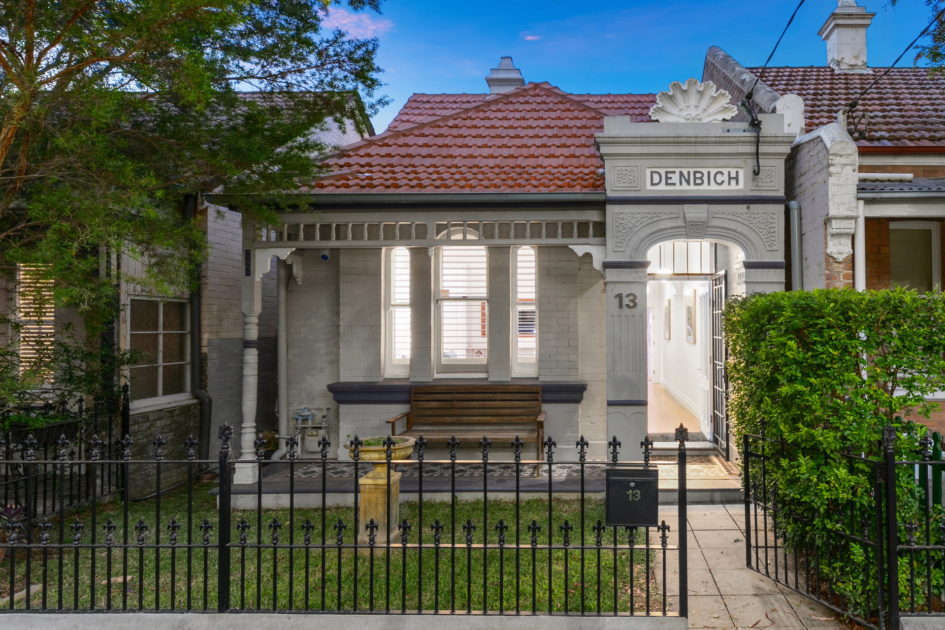 13 Stafford Street, Stanmore Sold by Raine & Horne Newtown - image 1