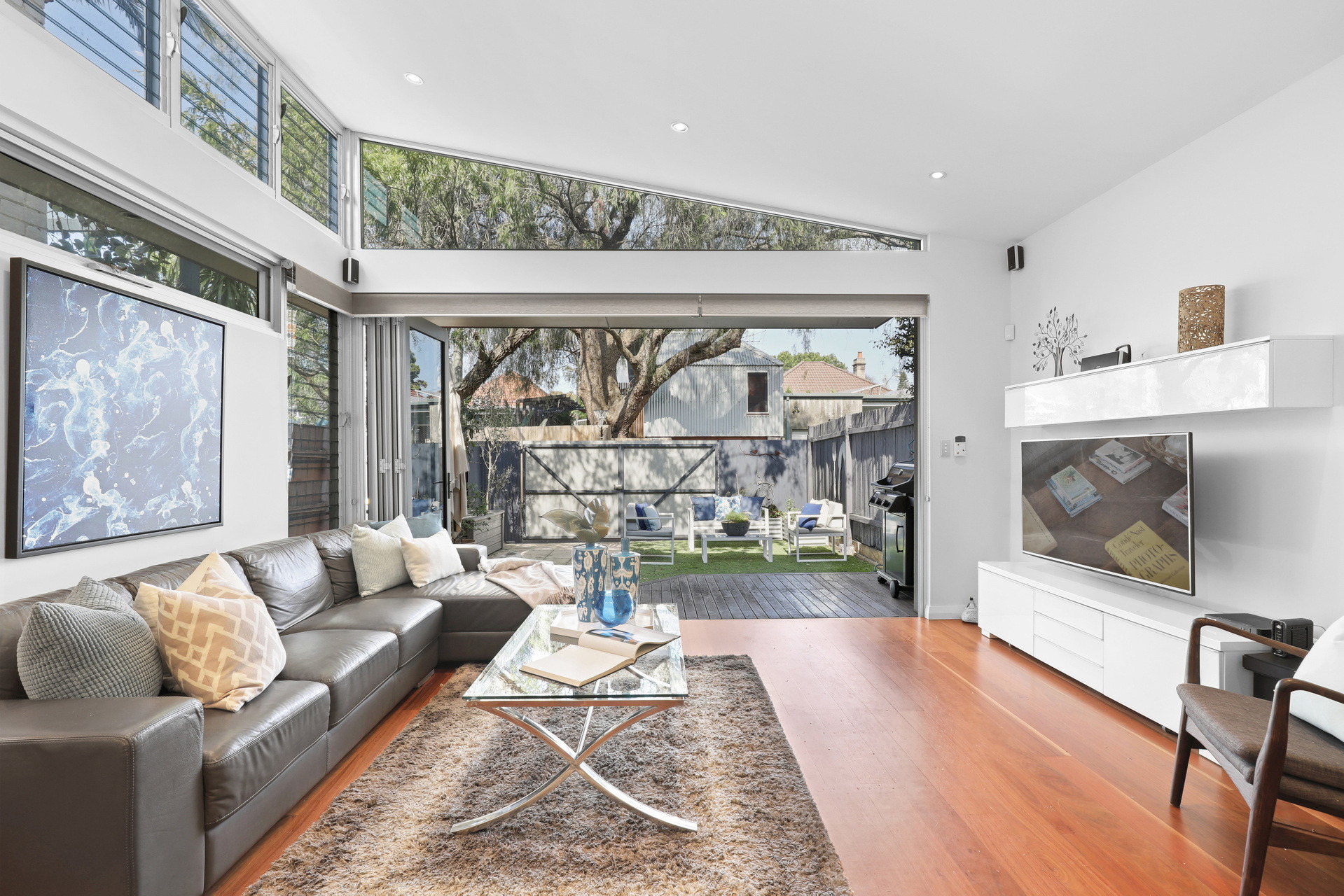 13 Stafford Street, Stanmore Sold by Raine & Horne Newtown - image 1