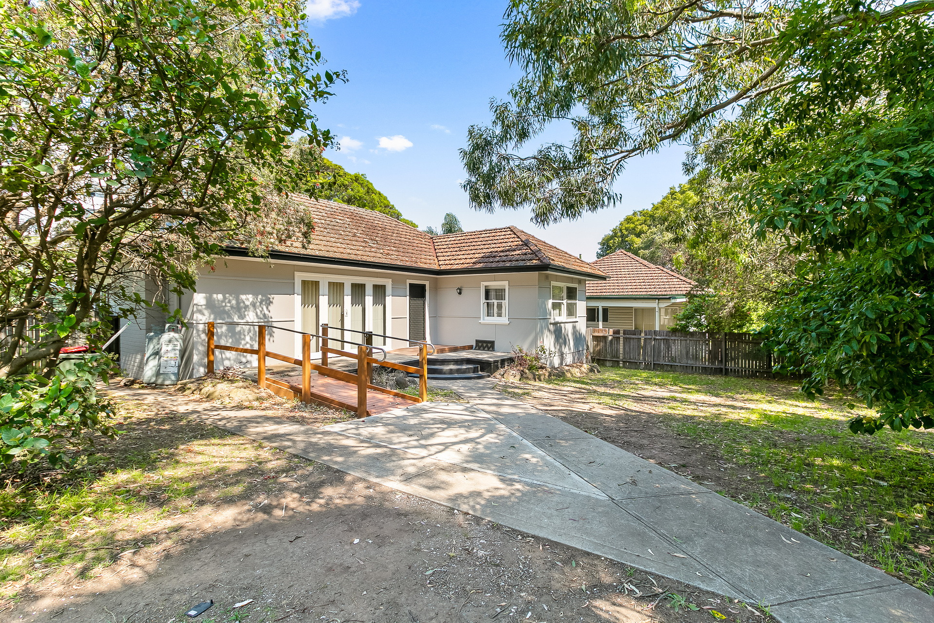 218 Sylvania Road, Miranda Leased by Raine & Horne Newtown - image 1