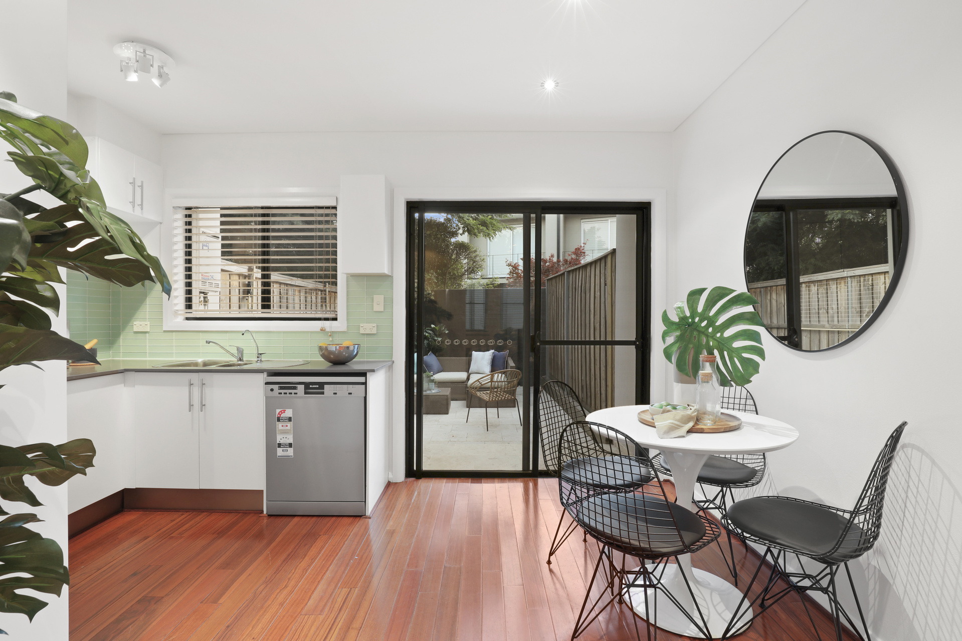 13/15-23A Knight Street, Erskineville Sold by Raine & Horne Newtown - image 1