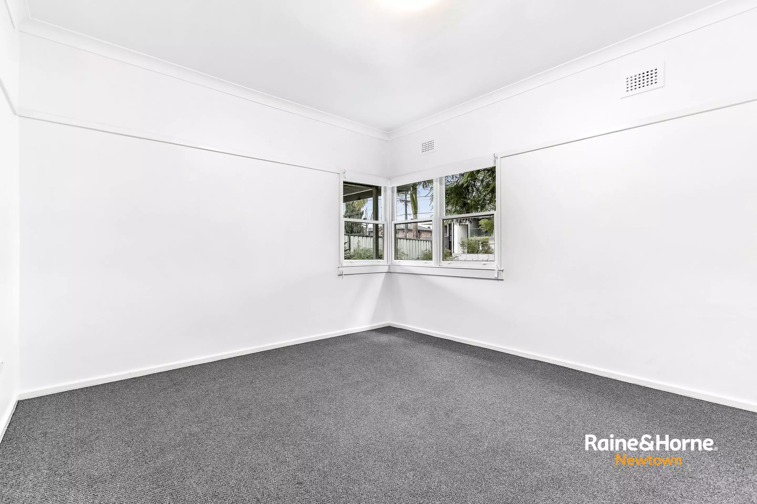 713 Henry Lawson Drive, East Hills For Lease by Raine & Horne Newtown - image 1