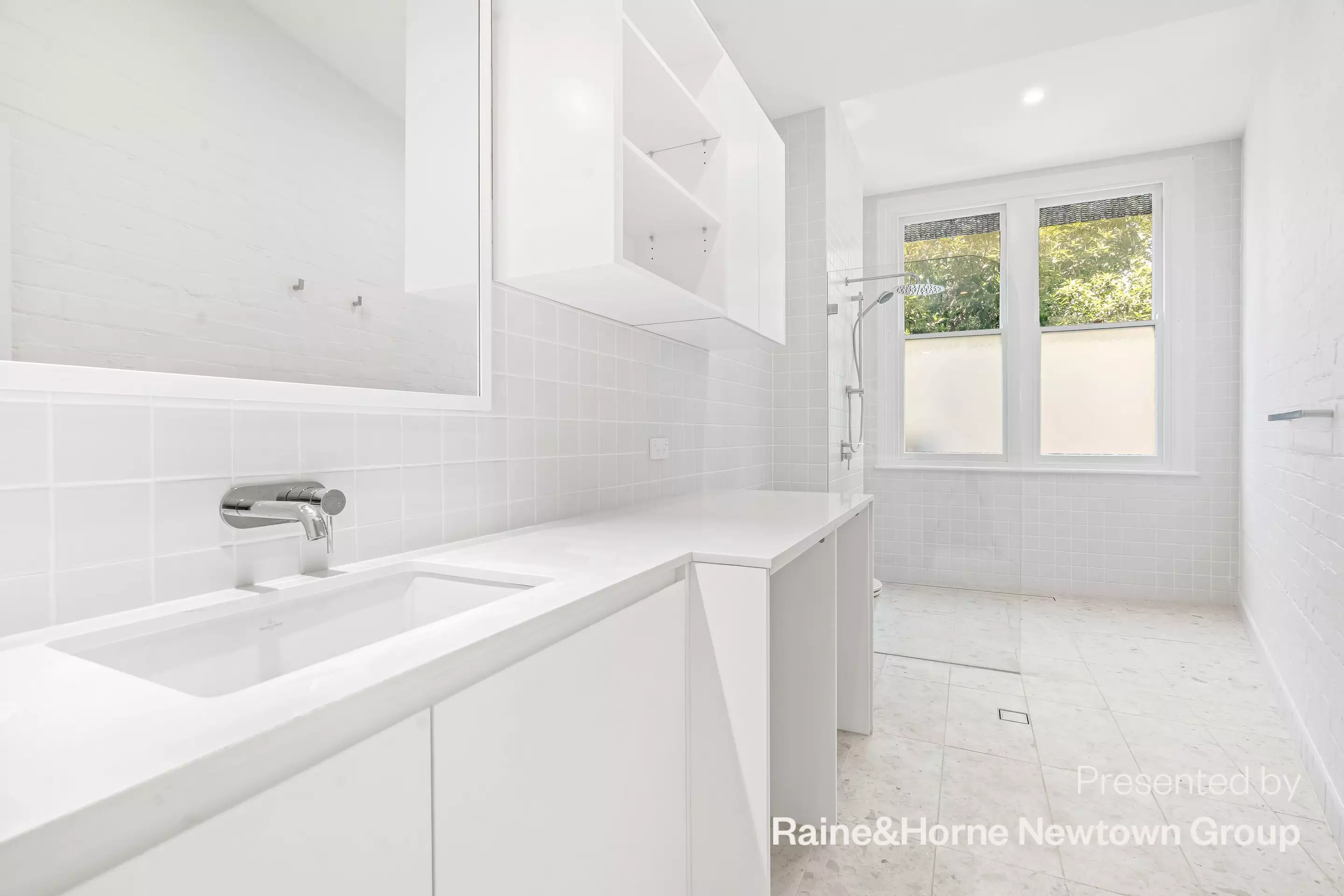 2/80 Campbell Street, Surry Hills Leased by Raine & Horne Newtown - image 1