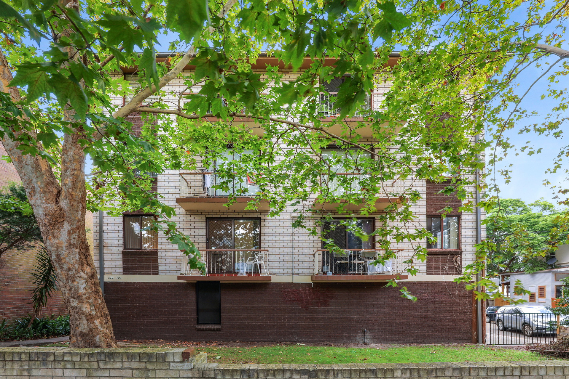 1/119 Pitt Street, Redfern Sold by Raine & Horne Newtown - image 1