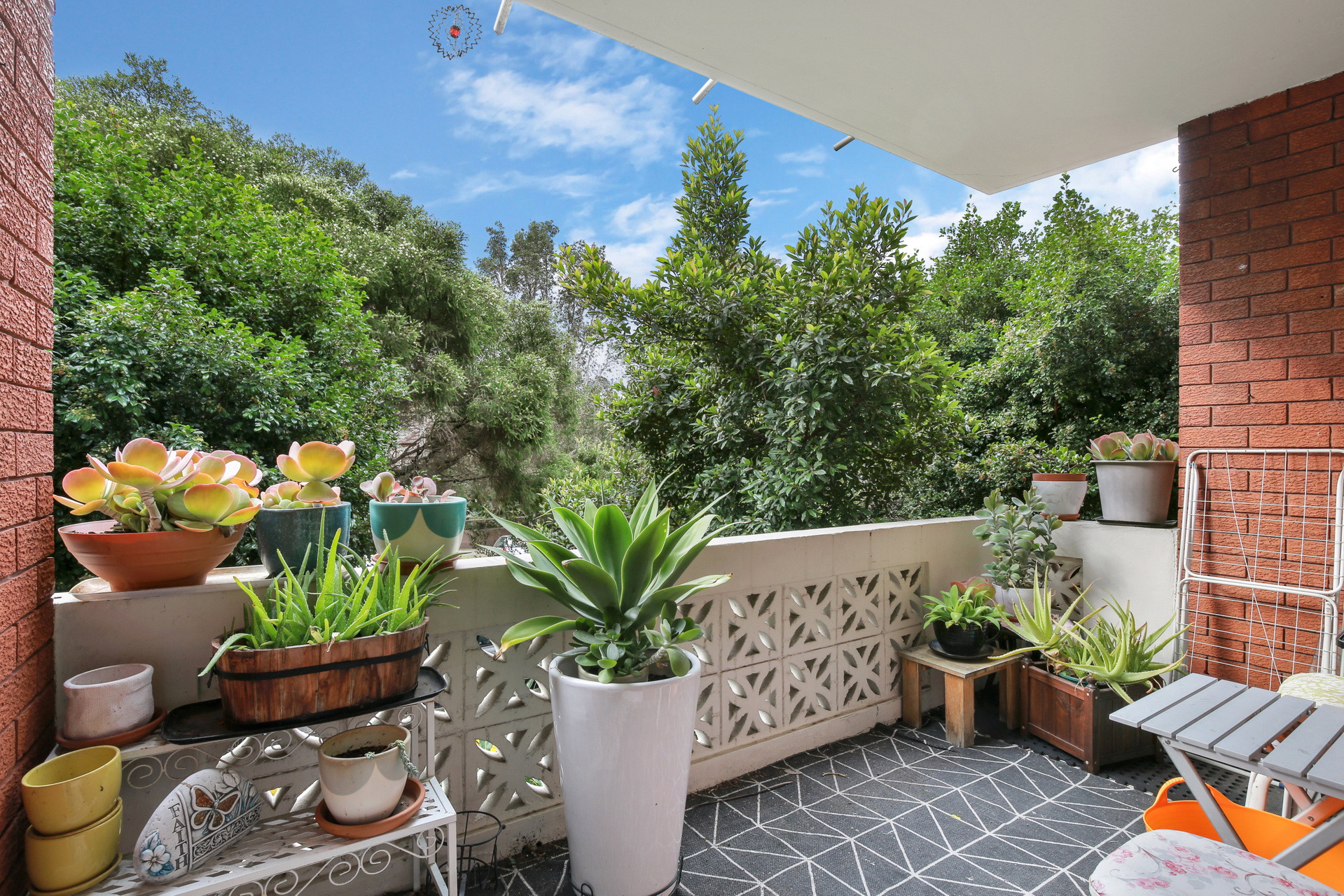 4/27-29 Pile Street, Marrickville Sold by Raine & Horne Newtown - image 1