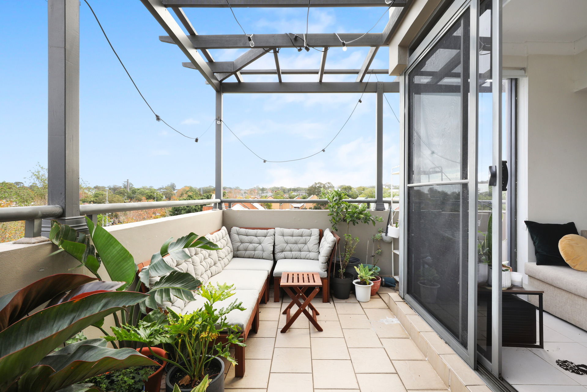 113/49 Henderson Road, Eveleigh Sold by Raine & Horne Newtown - image 1