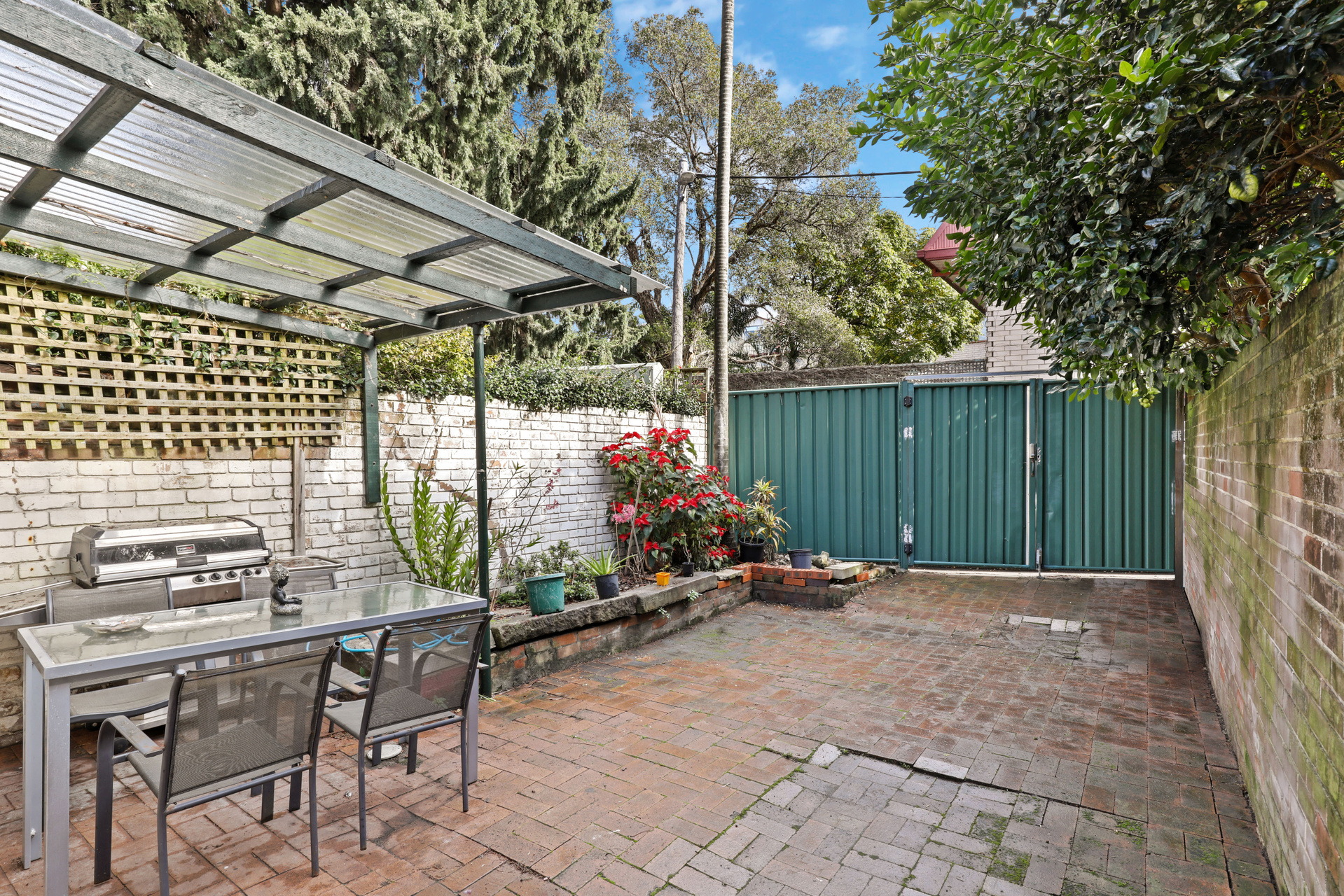 577 South Dowling Street, Surry Hills Sold by Raine & Horne Newtown - image 1