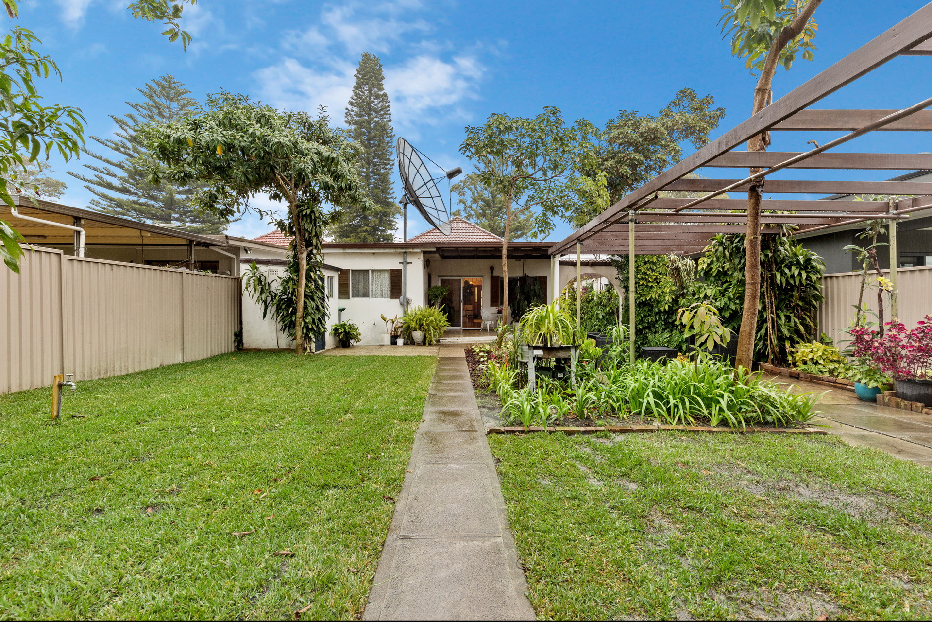 322 Gardeners Road, Rosebery Sold by Raine & Horne Newtown - image 1