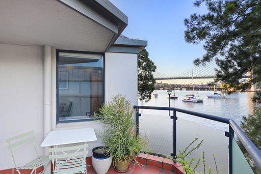 22/29 Cook Street, Glebe Sold by Raine & Horne Newtown