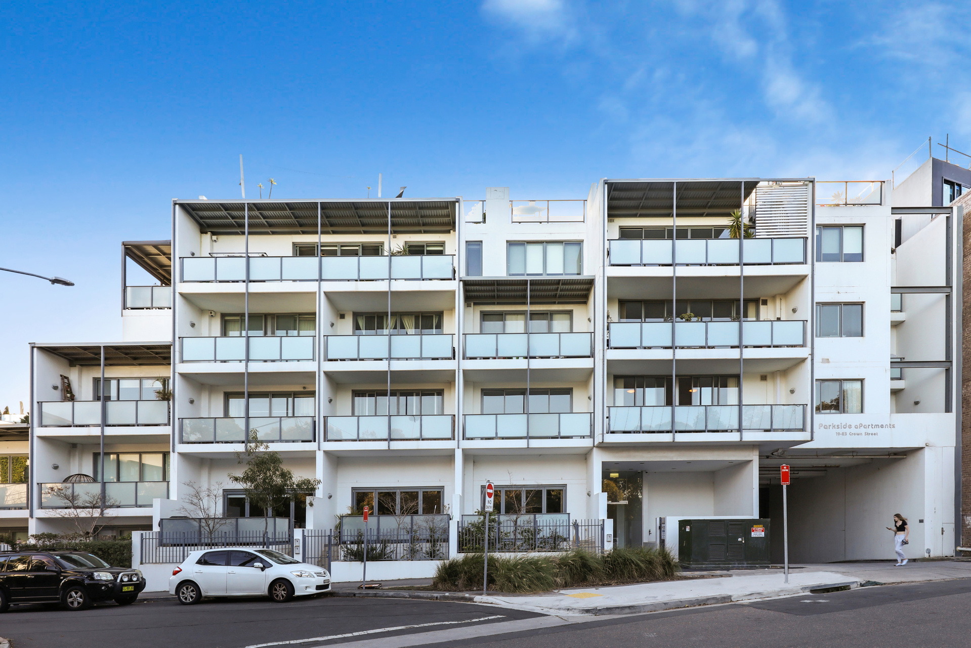 6/19-23 Crown Street, St Peters Sold by Raine & Horne Newtown - image 1