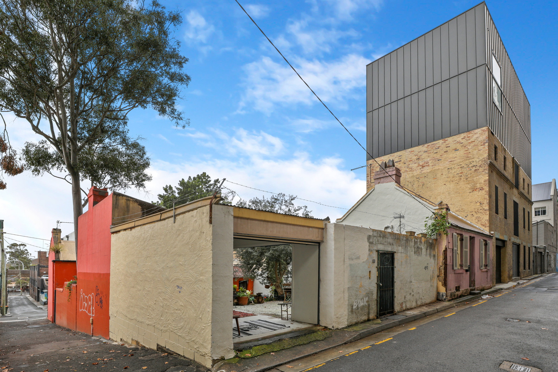 3 Corfu Street & 10 William Lane, Woolloomooloo Sold by Raine & Horne Newtown - image 1