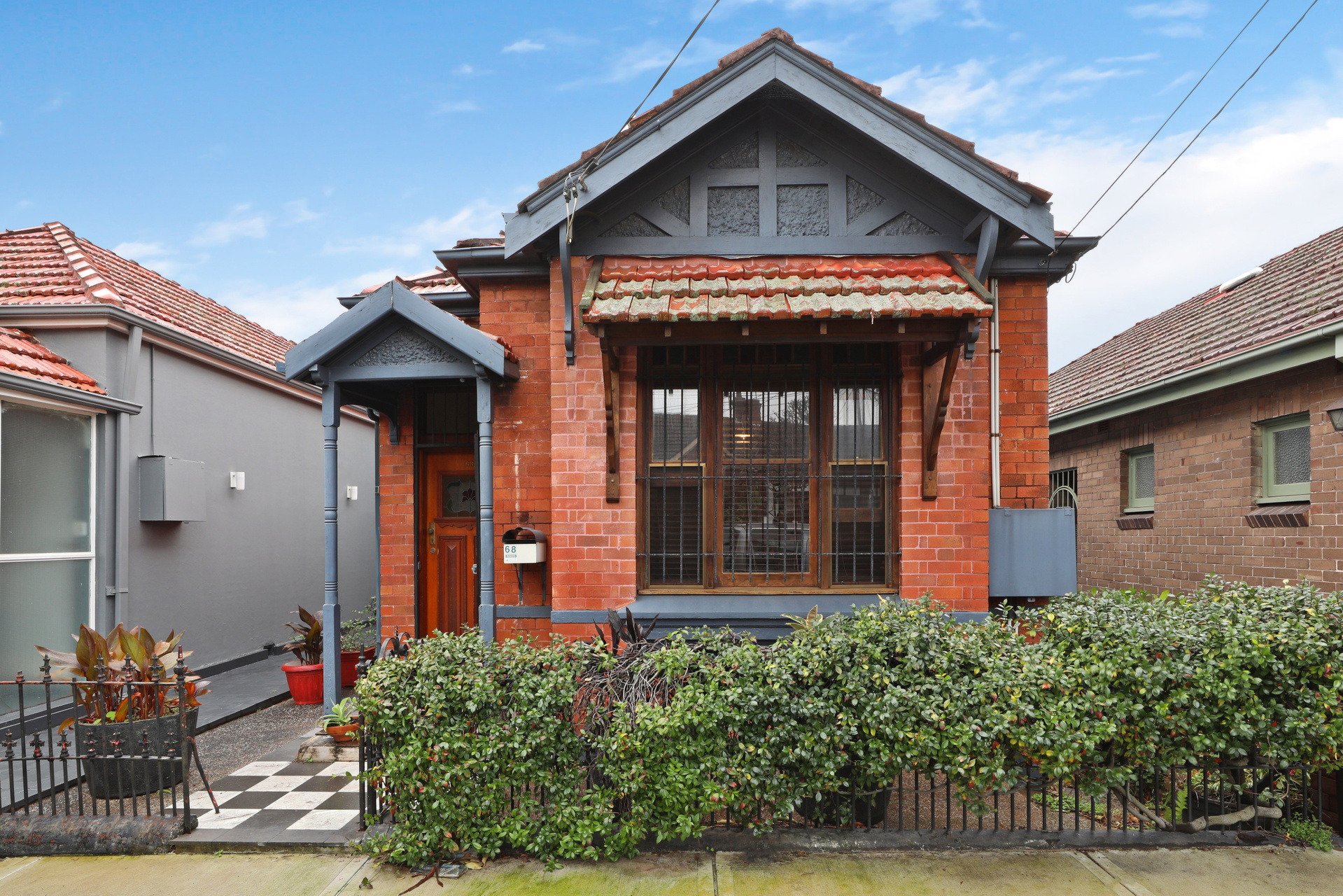 68 Hopetoun Street, Camperdown Sold by Raine & Horne Newtown - image 1