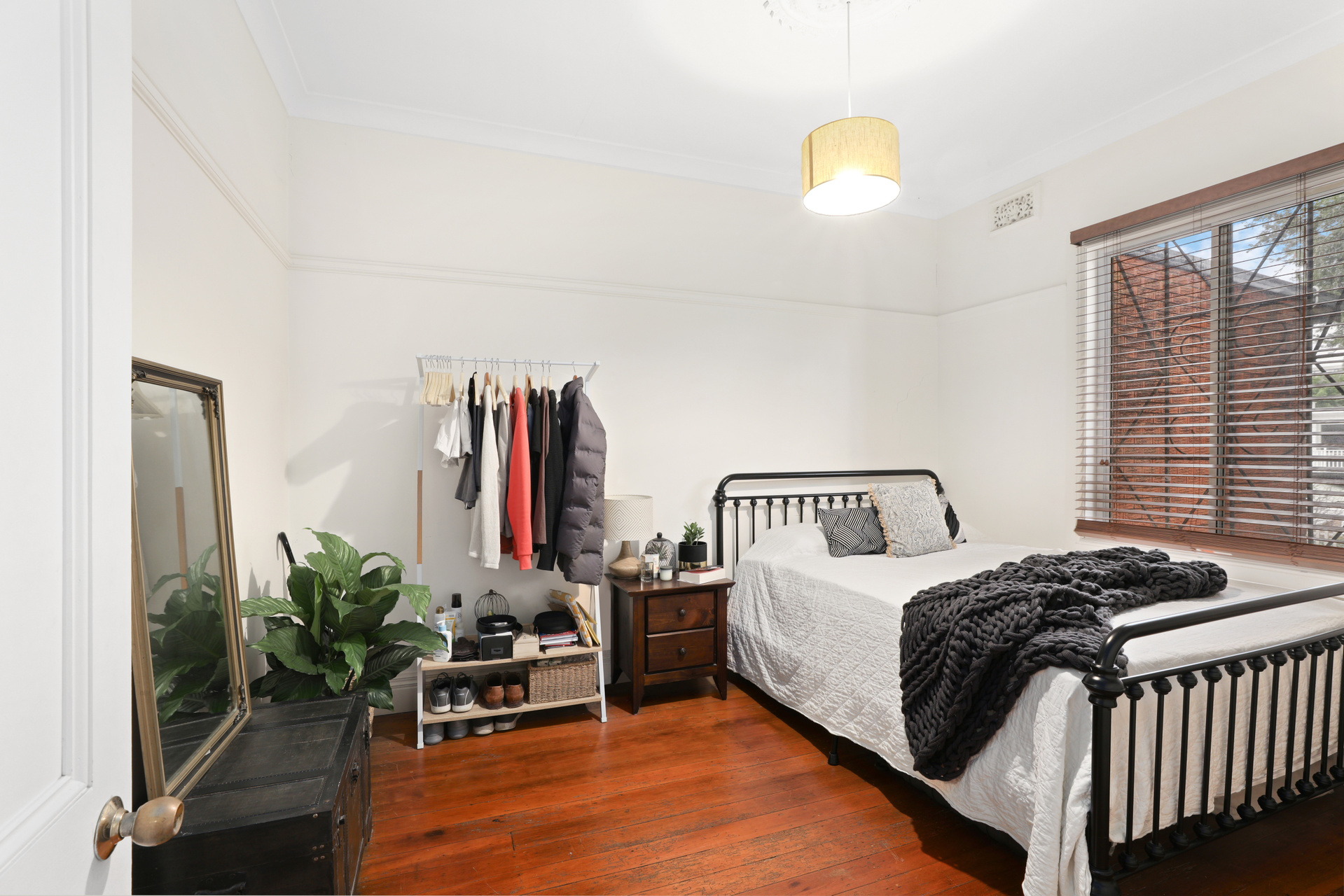 68 Hopetoun Street, Camperdown Sold by Raine & Horne Newtown - image 1