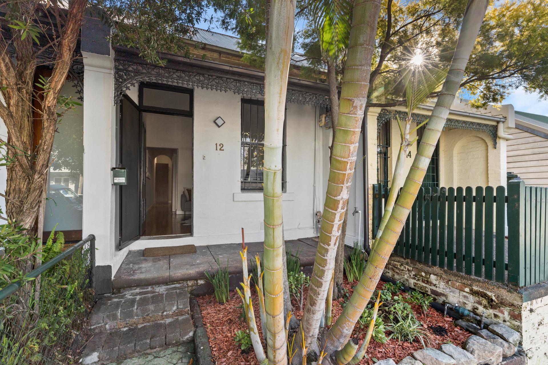 12 John Street, Erskineville Sold by Raine & Horne Newtown - image 1