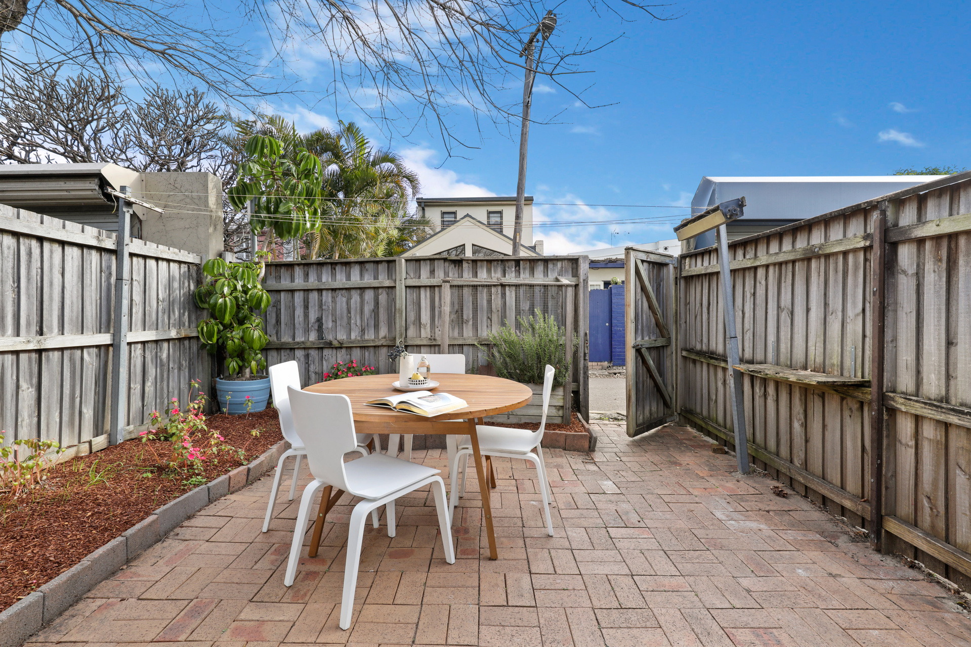 49 Hopetoun Street, Camperdown Sold by Raine & Horne Newtown - image 1