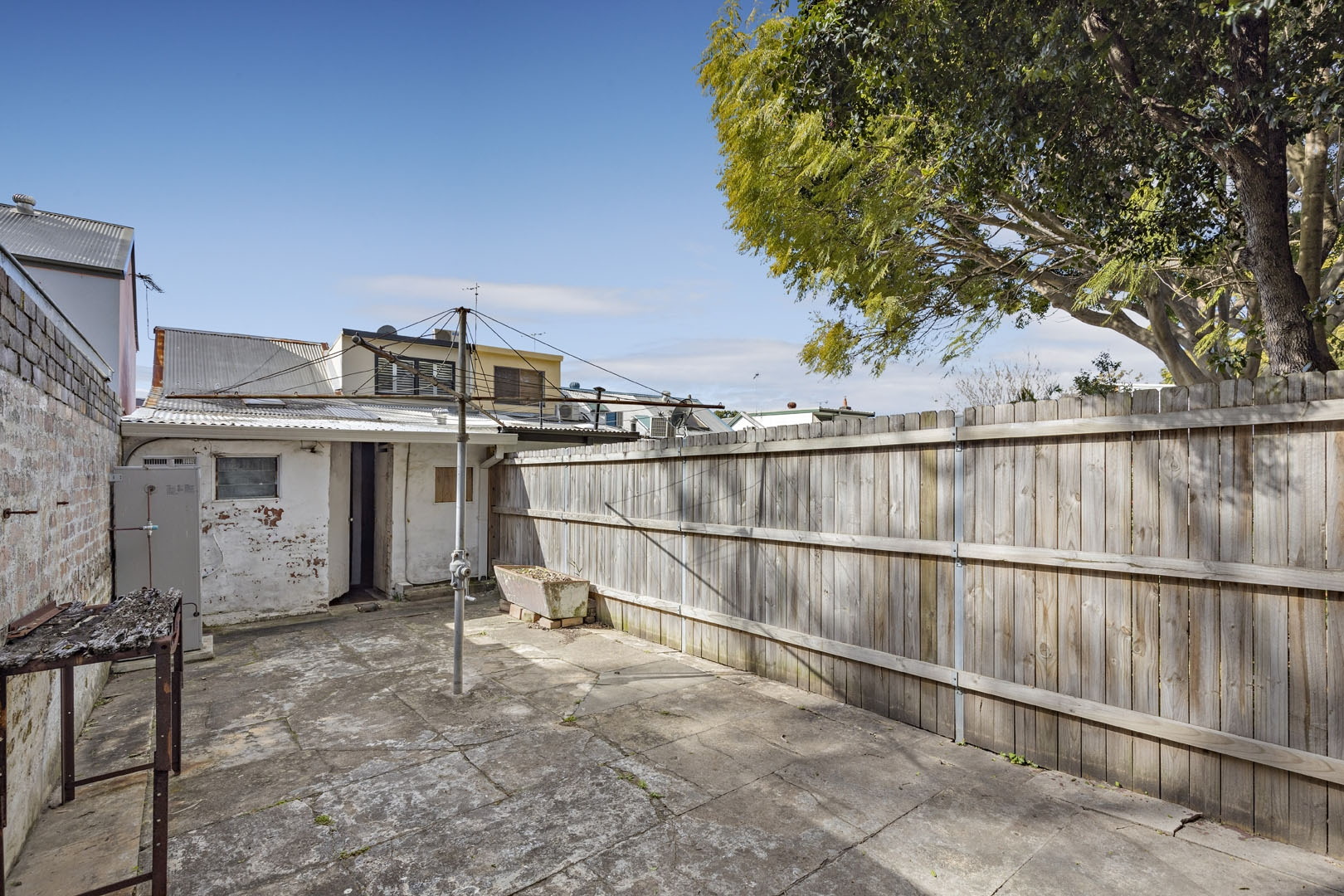 5 Devine Street, Erskineville Sold by Raine & Horne Newtown - image 1