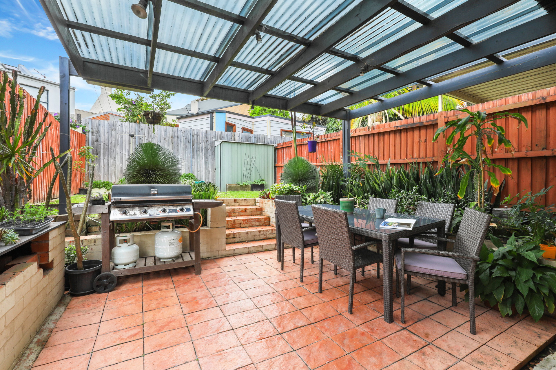 19 Bray Street, Erskineville Sold by Raine & Horne Newtown - image 1