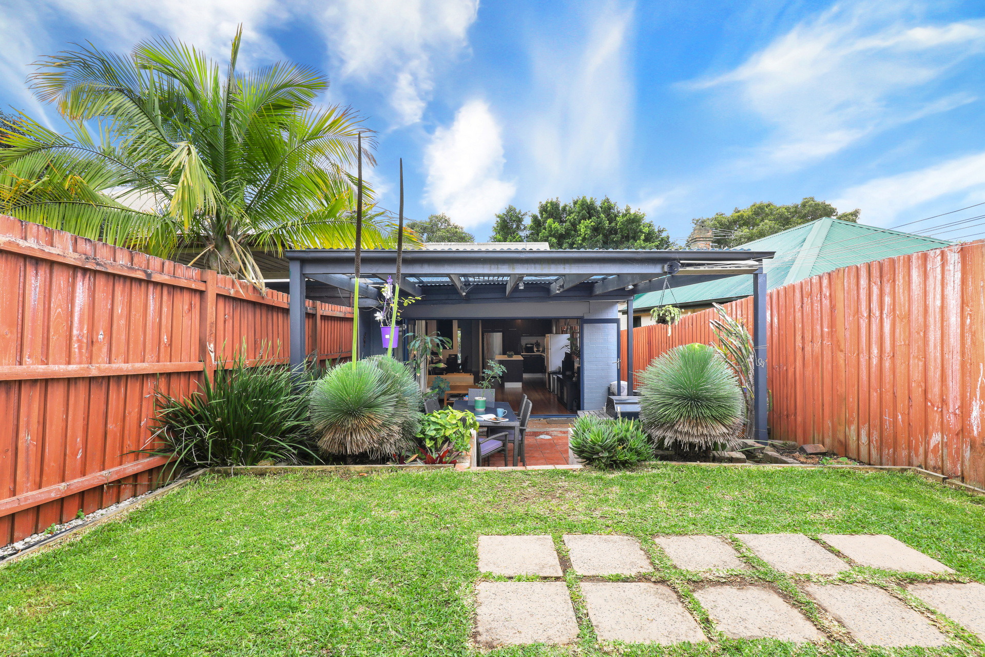 19 Bray Street, Erskineville Sold by Raine & Horne Newtown - image 1