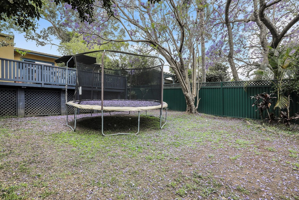 3 Walker Avenue, Peakhurst Sold by Raine & Horne Newtown - image 1